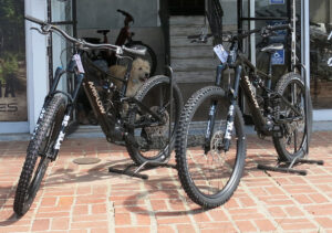amflow-carbon-px